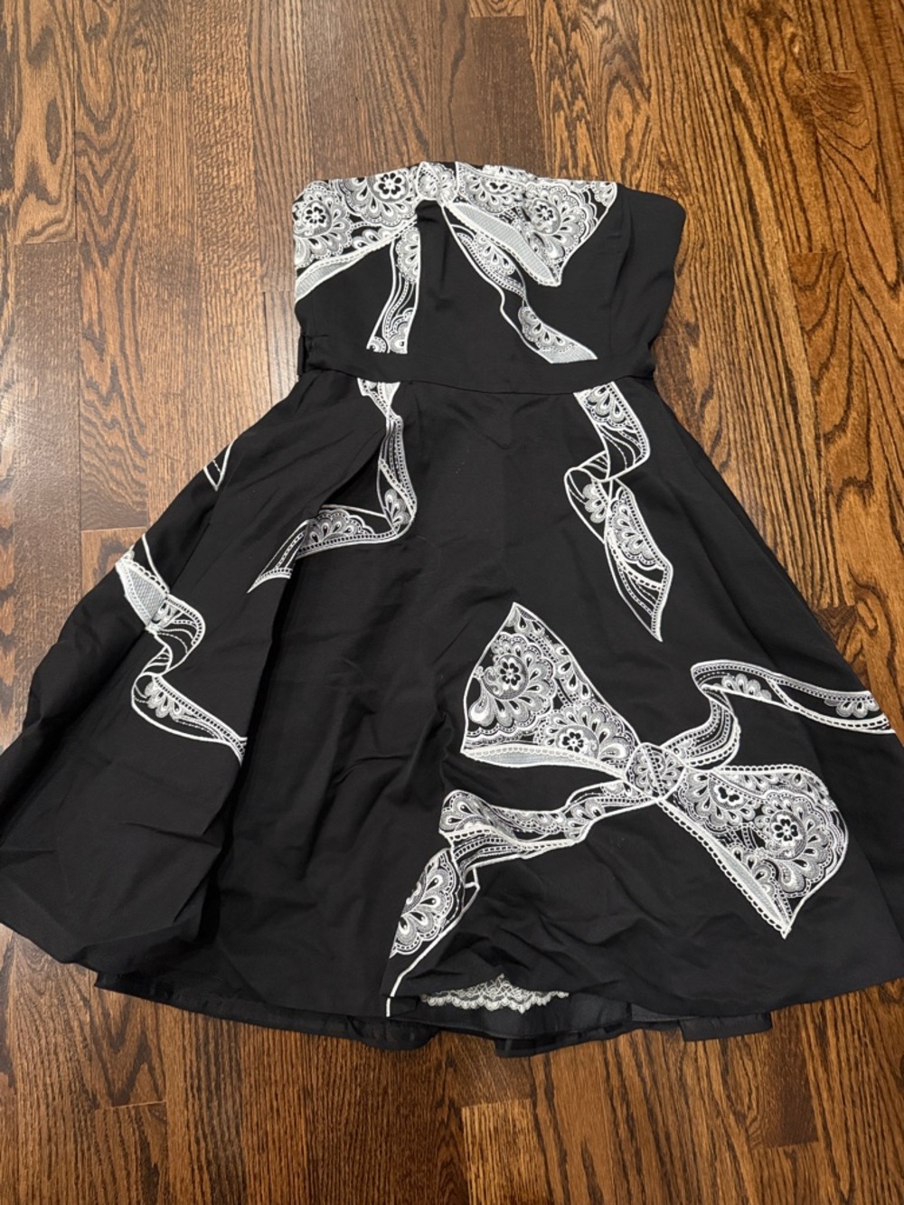 White House Black Marker Black Strapless Dress with White Bandana Bow Print